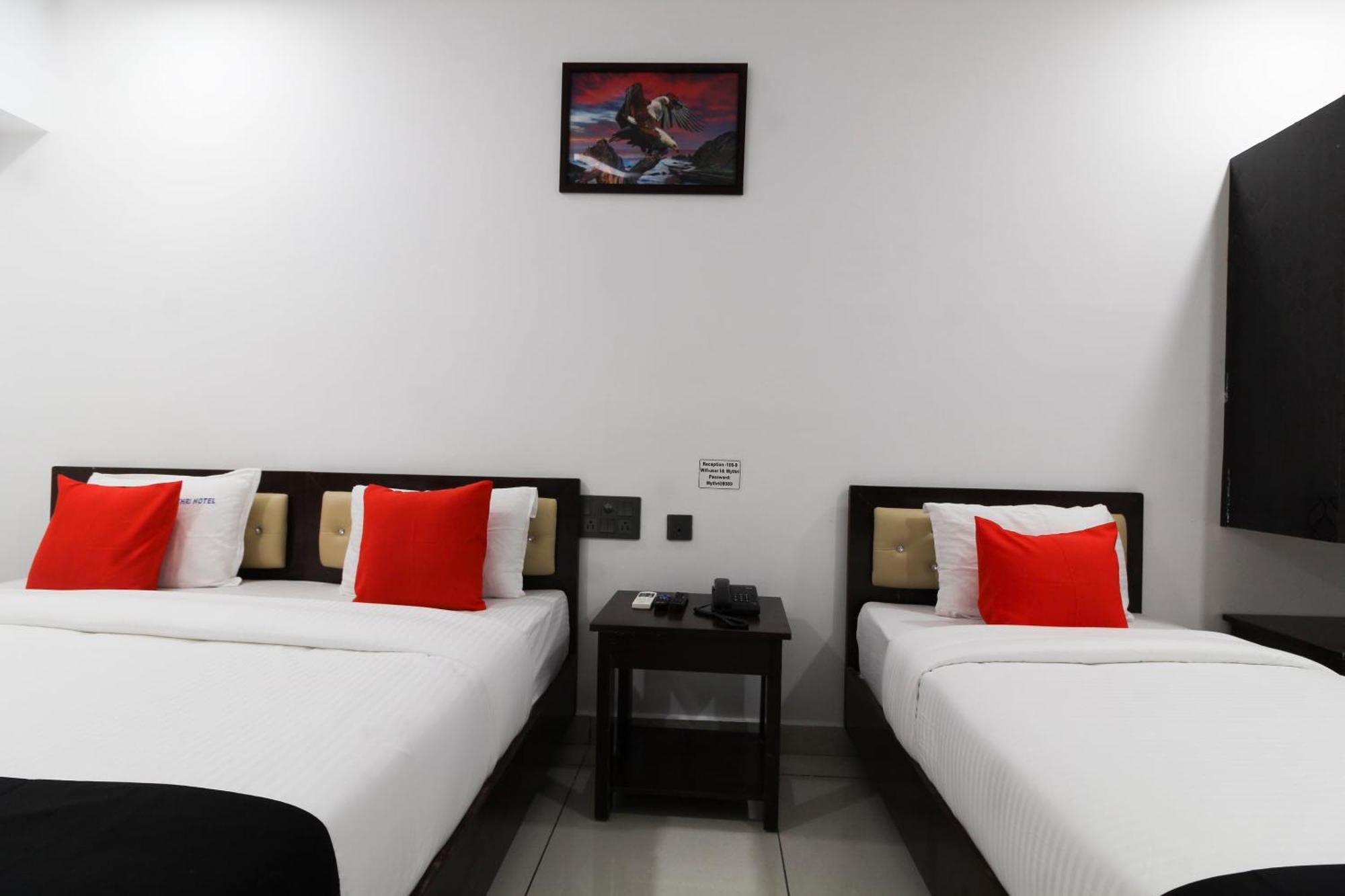 Super Mythri Hotel Near By Ecil, As Rao Nagar, Sainikpuri Maula Ali Exterior foto